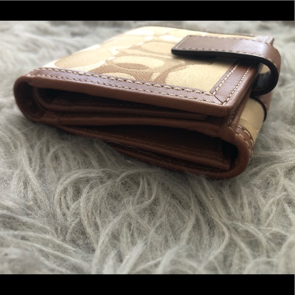 Coach Khaki Hamptons Optic French Wallet F41251 - Picture 4 of 12